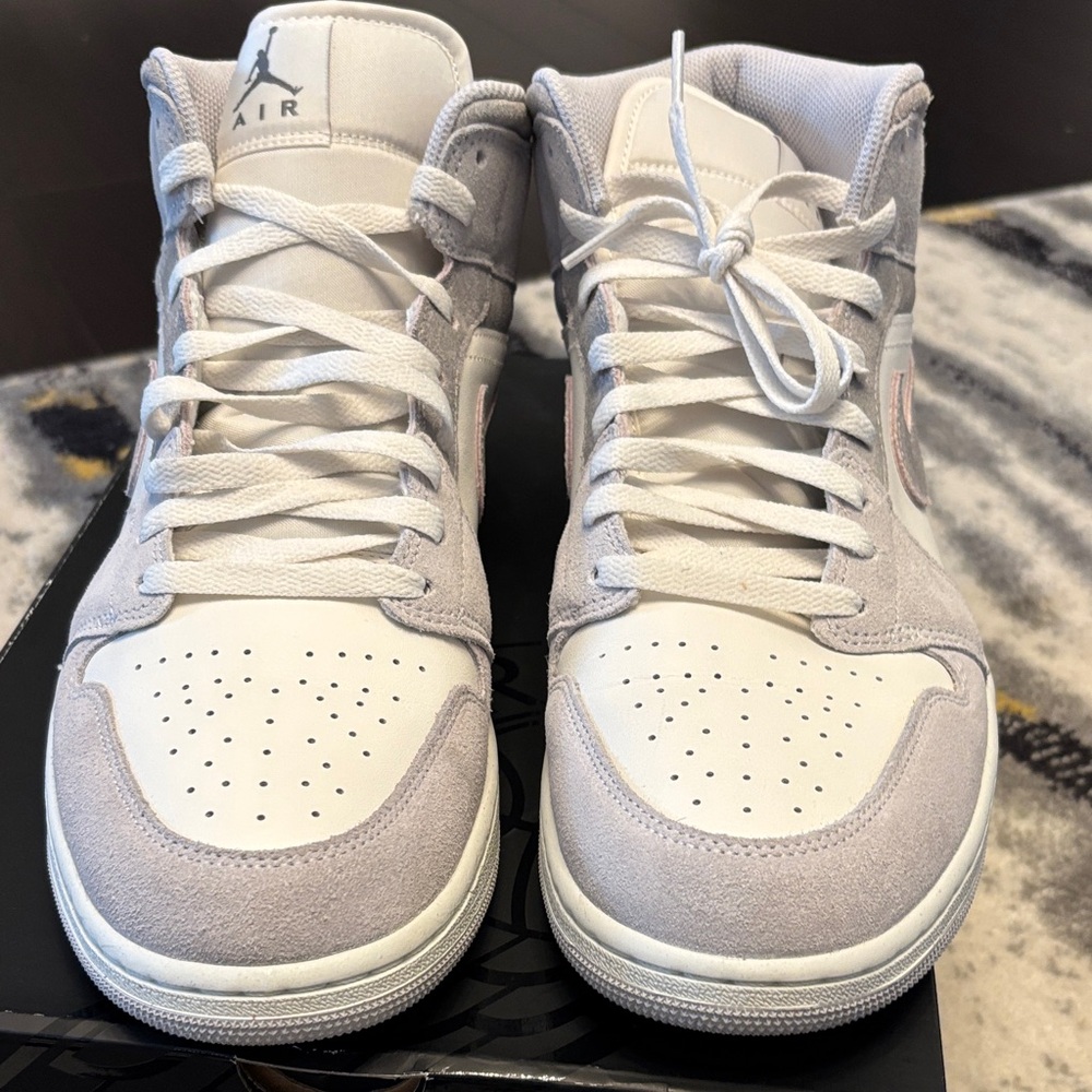 Men’s Jordans size 12